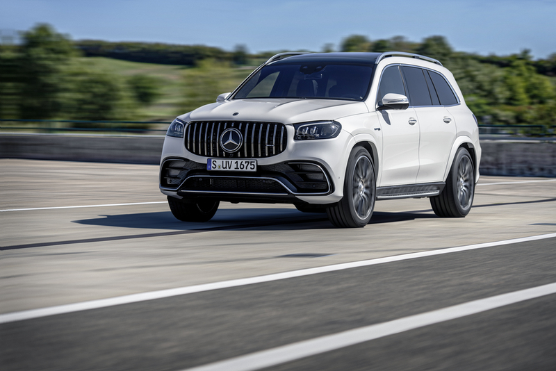 The AMG GLS, sans good wheels.